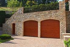porta sezionale garage prezzo portone sezionale e porta laterale in legno massiccio porta sezionale garage prezzo portone sezionale e porta laterale in legno massiccio