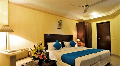 HOTEL WAVES (Mahipalpur) - Hotel Reviews, Photos, Rate Comparison ...