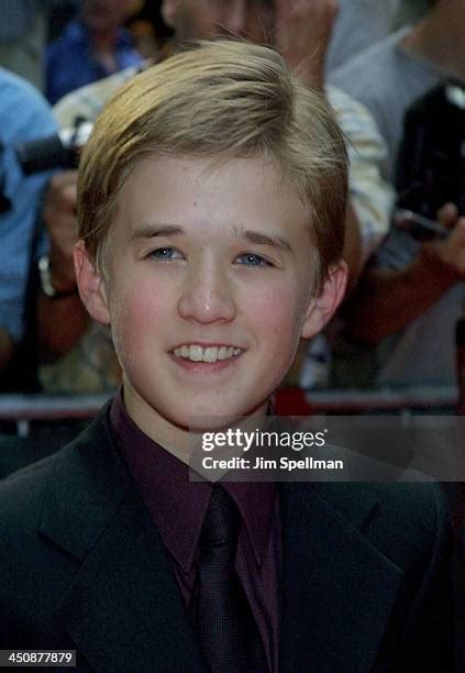 Haley Joel Osment Ai 的图像结果