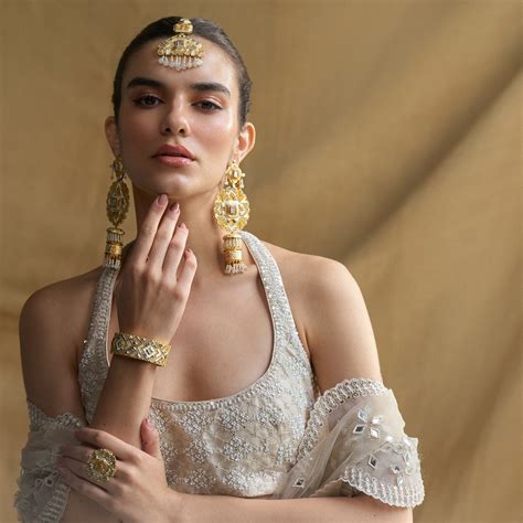 Amelia Signature Headpiece