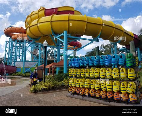 Adventure Island Water Park 的图像结果
