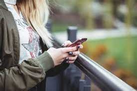 3 ways social media cause eating disorders