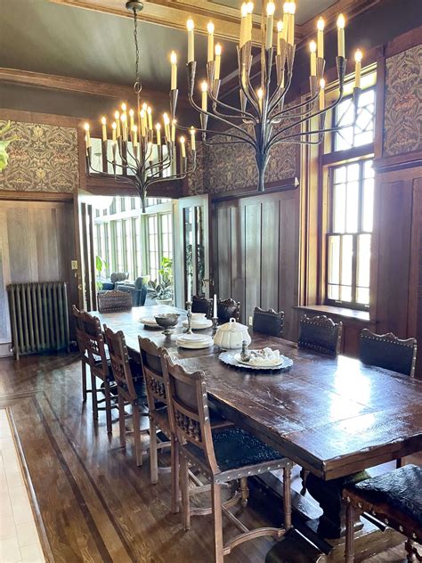 Joanna Gaines' Latest Fixer Upper House: The Castle 1/2