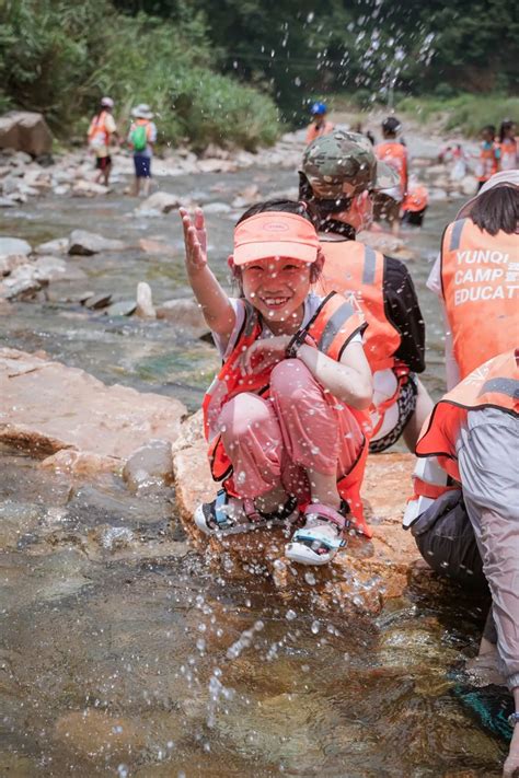 湖北襄阳：护城河畔 夏景怡人-人民图片网