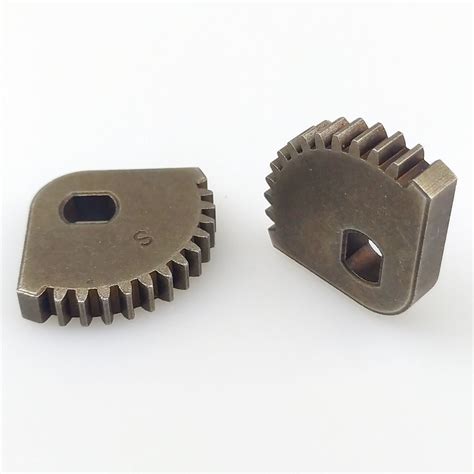 Custom CNC Pinion Helical Axial Spur Bevel Helical Pinion Internal ...