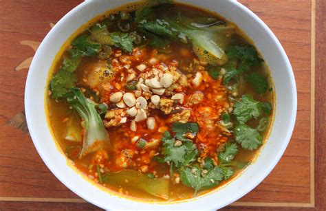 https://asiaprivatetravels.com/ckfinder/userfiles/images/destinations/Myanmar/taunggyi/taunggyi-shan-noodles.jpg