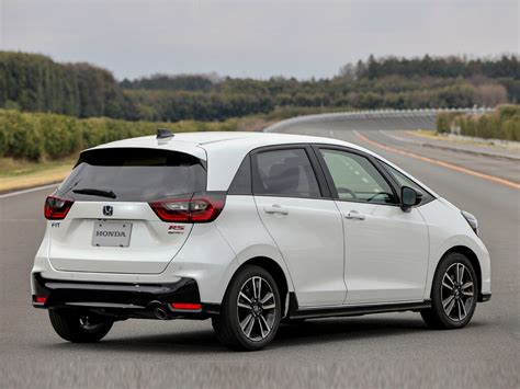 Honda Fit рестайлинг 2022, 2023, 2024, 2025, хэтчбек 5 дв., 4 поколение ...