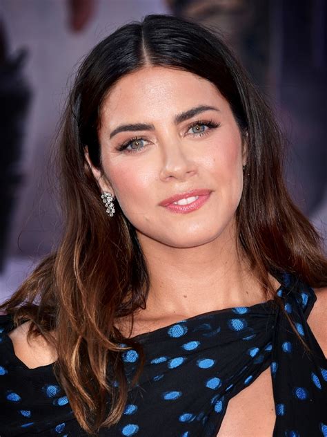 Lorenza IZZO : Biography and movies