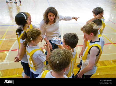 Basketball Coach 的图像结果