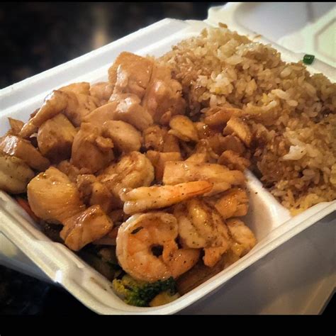 Umi Japanese Steakhouse & Sushi Bar menus in Columbus, Mississippi ...