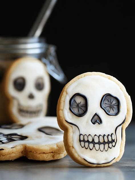 Delicious Vanilla Sugar Cookie Skulls Easy Halloween Treats – knedir Recipes