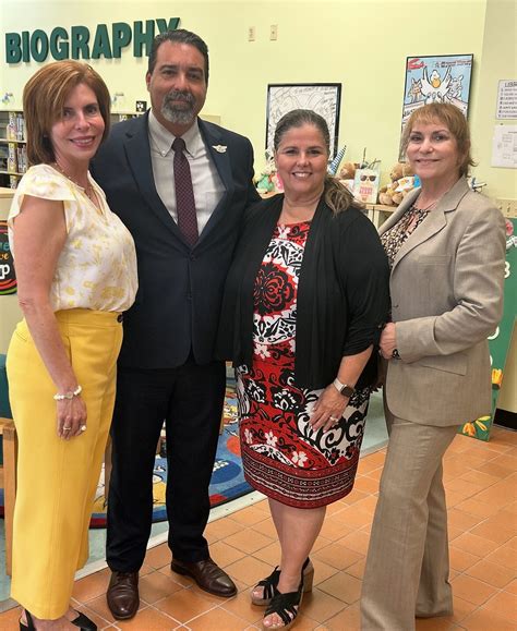 Village Green Elementary MDCPS | So special to have our Region ...