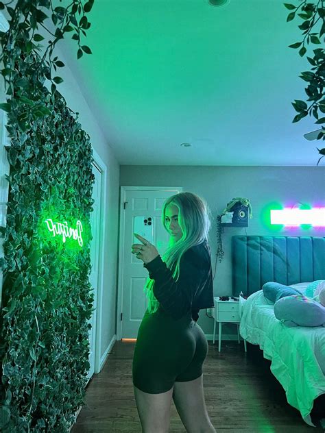 Demisux (Demisxxual, Demiix) Nude Leaked (25 Photos) | PinayFlixx Mega Leaks