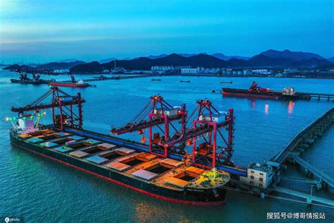 宁波舟山港年货物吞吐量连续14年居全球第一_图片新闻_中国政府网