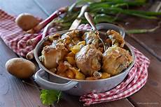 come cucinare il pollo al forno con patate cosce di pollo al forno con patate la ricetta buona come come cucinare il pollo al forno con patate cosce di pollo al forno con patate la ricetta buona come