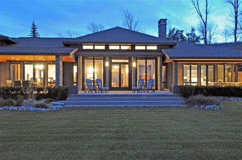 Contemporary Waterfront House with Stunning Views