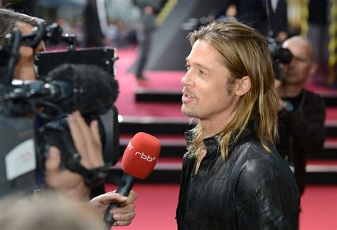 Interview a Famous Person 的图像结果