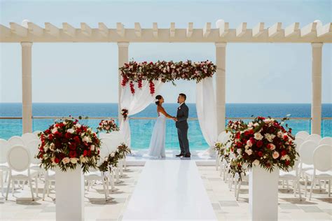 Your Average Cost of a Destination Wedding in 2025 + Tips to Save