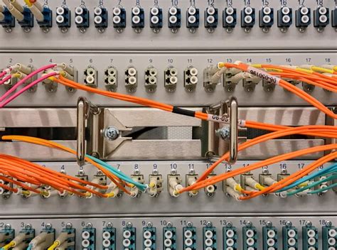 Cables Inside a Computer 的图像结果