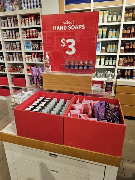 Primm Nevada outlet pics and my small haul : r/bathandbodyworks