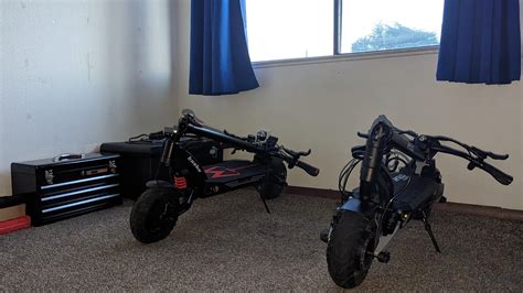 Eenie meenie miney moe.... I'm a no-car "loser" but it's a great time. : r/ElectricScooters