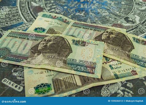 100 Egyptian Pounds Background. Egyptian Currency Stock Photo - Image ...