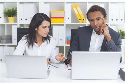 Alienware vs HP 的图像结果