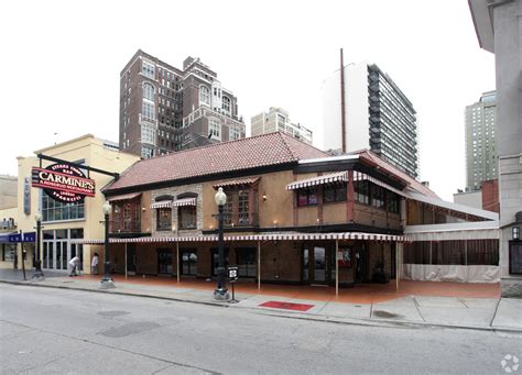 Chicago’s Gold Coast Sets Table for Row of High-End Restaurant ...