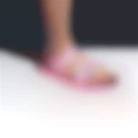 Genderless Footwear Collections : Tam Sandals