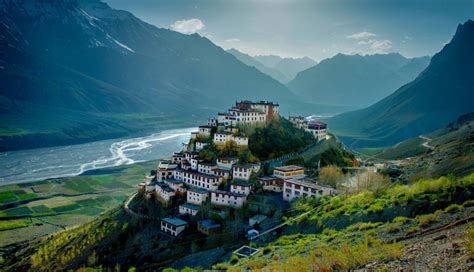 10 Most Beautiful Places To Visit in North India - lifeberrys.com