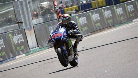 2015 MotoGP: Jorge Lorenzo wins the French GP - Overdrive
