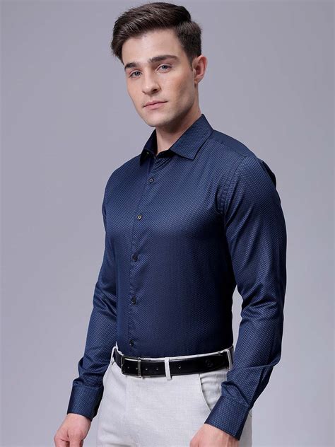 Men's Navy Blue Slim Fit Solid Formal Shirt