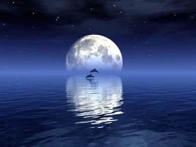 梦见弧型月亮高挂天空周公解梦，梦见弧型月亮高挂天空是什么意思 - 大家找算命网