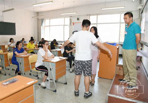 6月6日下午高考验考场 长春市4万余考生凭“两证”进入考点-中国吉林网