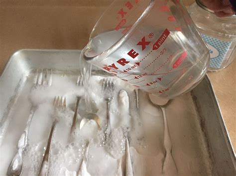 Amazing Ways to Clean With Baking Soda - Lemons, Lavender, & Laundry ...