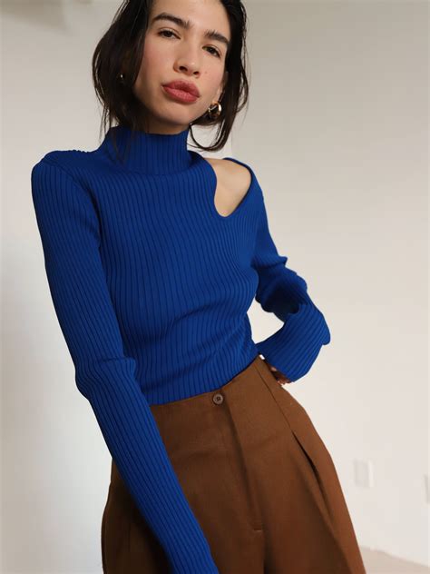 Cobalt Blue Nico Sweater - Medium | Blue sweater outfit, Cobalt blue ...
