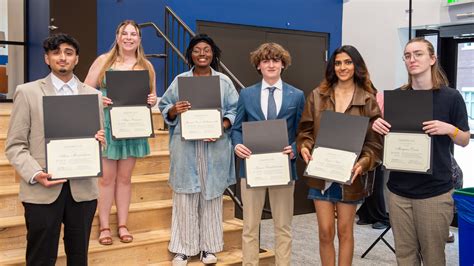 Outstanding students honored at 2024 Oxford Awards Ceremony | Emory ...