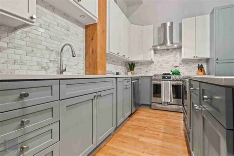 2019 Trends in Two-Tone Kitchen Design - Habitar Design