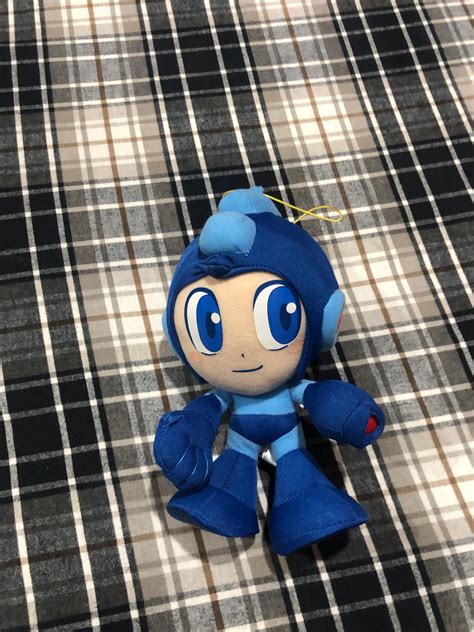 Mega man plush by EddsworldFanboi2004 on DeviantArt