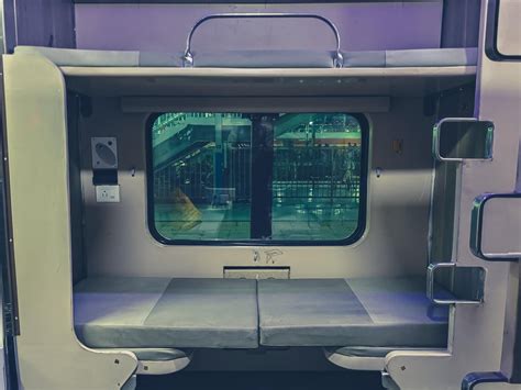 Sleeper Class 的图像结果