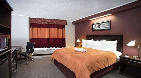 COLISEUM INN (Edmonton, Alberta) - Motel Reviews & Photos - Tripadvisor