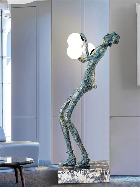 Sculpture Floor Lamp