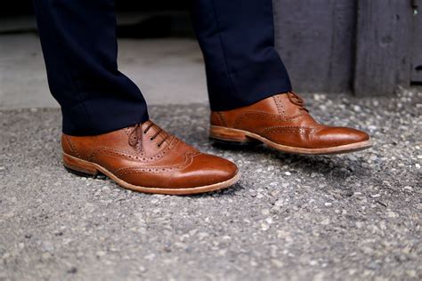 Leather Shoes 的图像结果