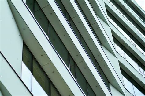 Building Side View 的图像结果