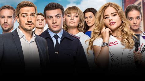 Современные русские комедийные сериалы (ТНТ, Premier, СТС).
