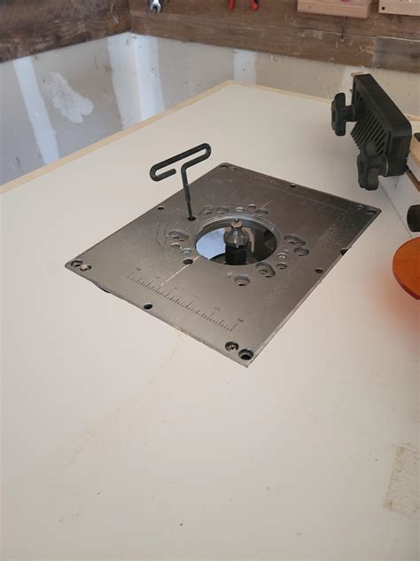 Rezultat imagine pentru Router Table Built