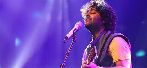 हॅप्पी लाईफमध्येही लोकांना Sad Song ऐकायला का आवडते? | Why Do We Listen ...