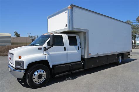 2007 GMC C7500 24 Ft. Crew Cab Box Van Grip Truck, Fontana CA - 5004922676 ...