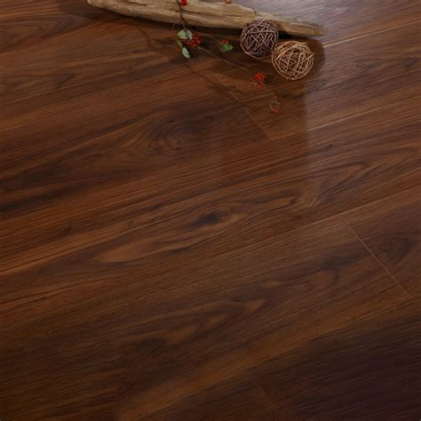 Maple Modern Laminate Flooring Click Lock Stain Resistant Laminate ...