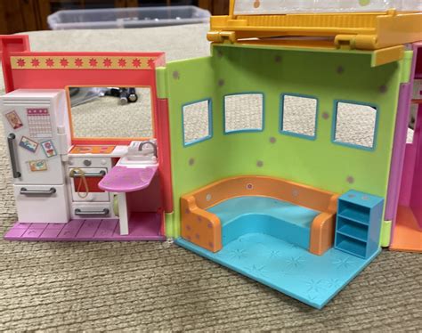 Polly Pocket Sparkle Style House